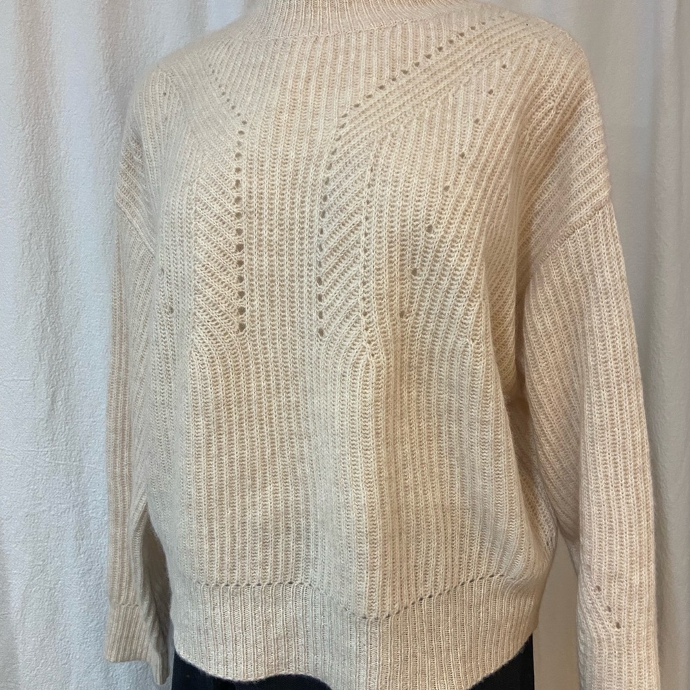 AQUA, Cashmere Sweater, Cream, size Medium/Large